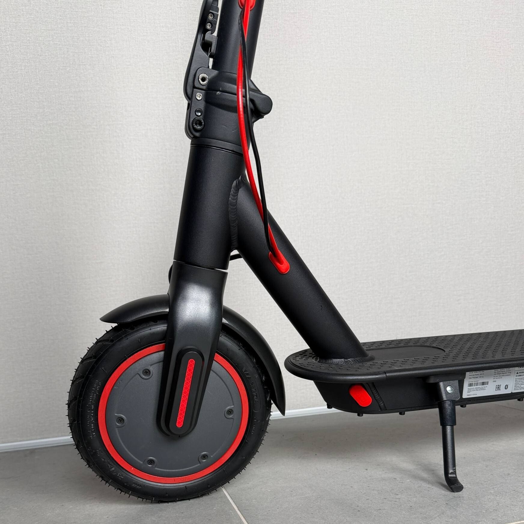 Електросамокат UMi U8s 500W 36V 11Ah Black, складний, 8.5" пневматичні колеса, до 30 км/год (2026) 1286 фото