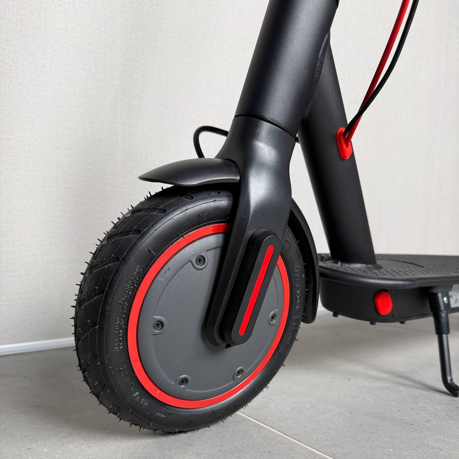 Електросамокат UMi U8s 500W 36V 11Ah Black, складний, 8.5" пневматичні колеса, до 30 км/год (2026) 1286 фото