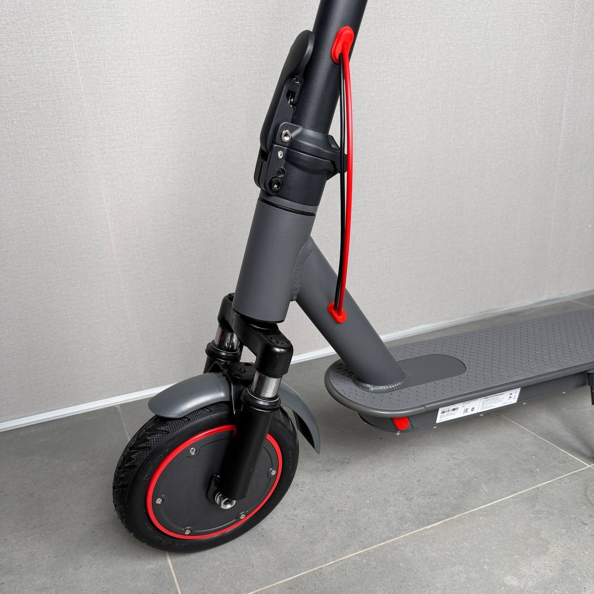 Електросамокат  UMi U8 Pro 600W 36V 13Ah сірий , складний, 8.5" пневматичні колеса, до 30 км/год (2026) 1299 фото