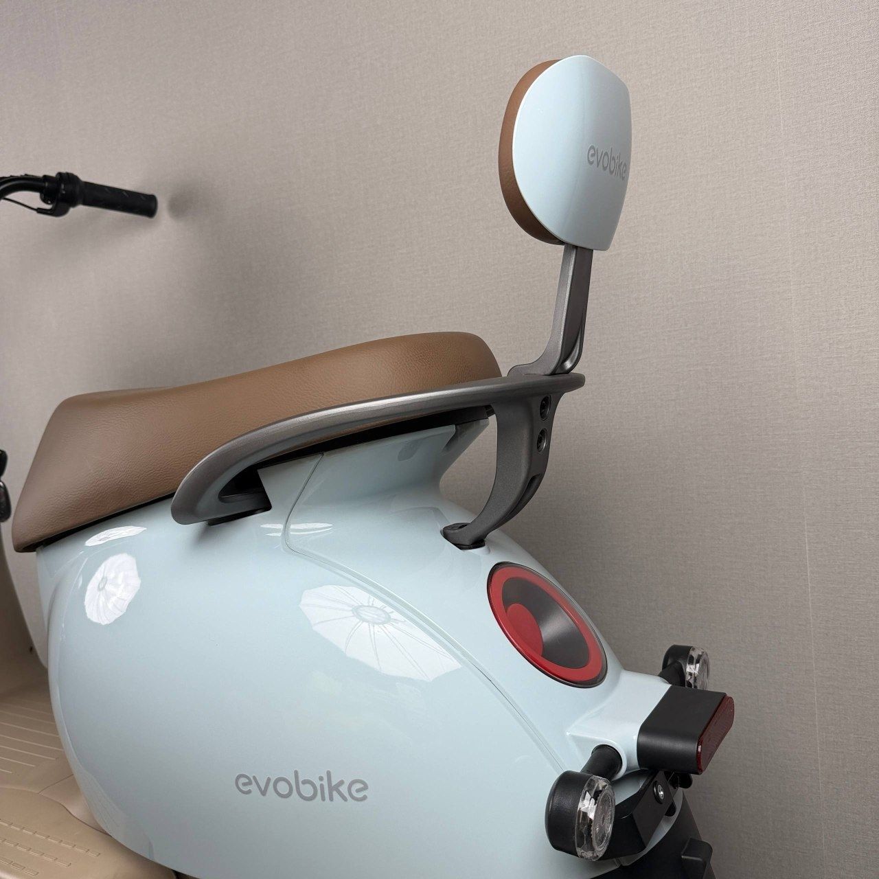 Электровелосипед EVOBIKE UNO небесно-голубой Graphene 600W 48V 20Ah 14" &ndash;  модель с двойной амортизацией, сигнализацией и LED-дисплеем 56321 фото