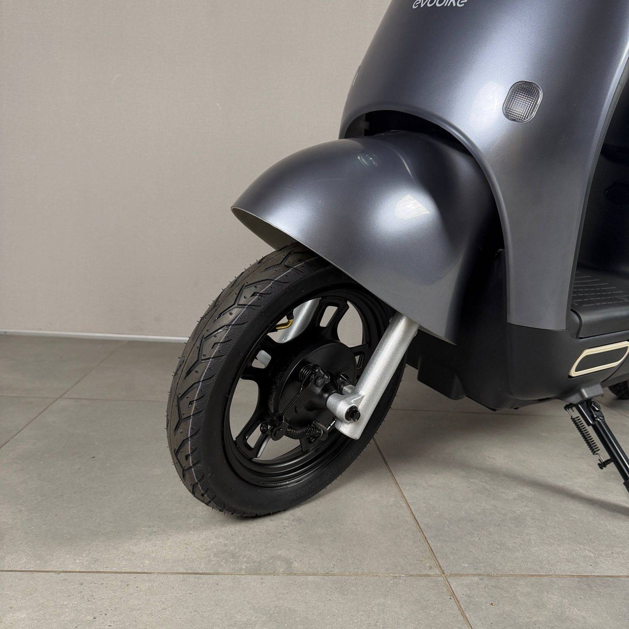Электровелосипед EVOBIKE UNO Графит Graphene 600W 48V 20Ah 14" -  модель с двойной амортизацией, сигнализацией и LED-дисплеем 56322 фото