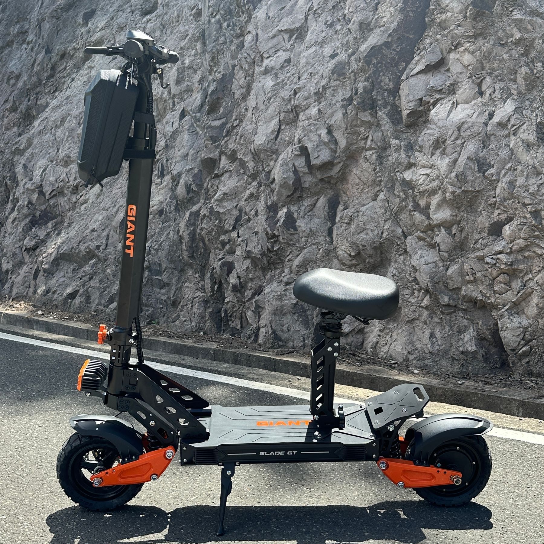 Купить Электросамокат GIANT Blade GT 48V 18Ah 1600W заднеприводный