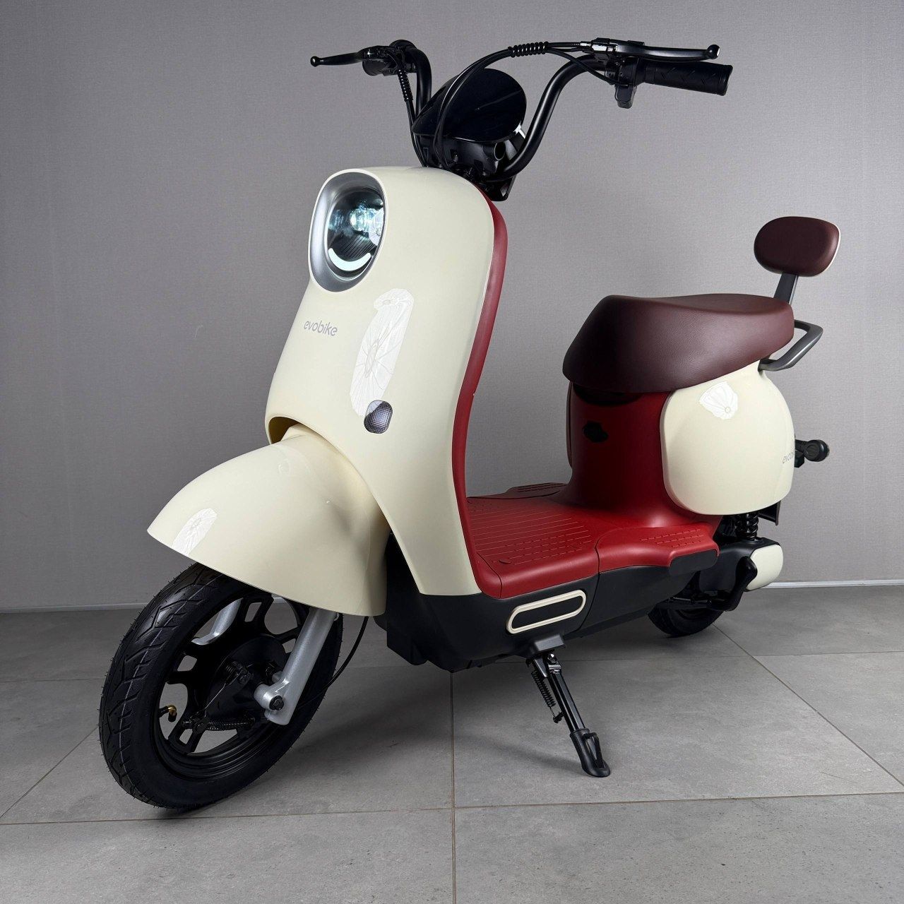 Электровелосипед EVOBIKE UNO молочный в ретро стиле 600W 48V 20Ah Graphene 14" с сигнализацией и амортизацией 48945 фото