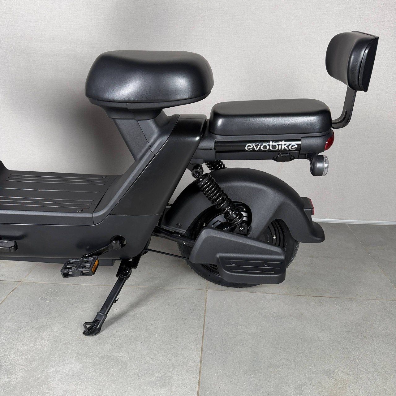 Електровелосипед EVOBIKE YOTA 800W 48V 20Ah Чорний 14" Двомісний з подвійною амортизацією, кошиком та сигналізацією 89653 фото