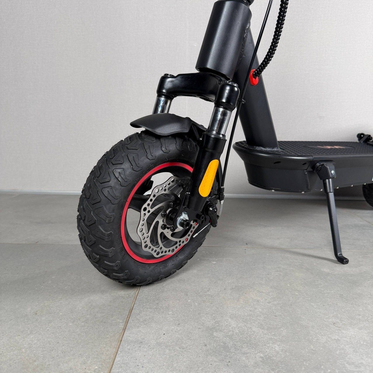 Електросамокат UMI Q10 Ultra 800W 48V 18Ah 10.5" зі складаною алюмінієвою рамою, інформативним LCD-дисплеєм, Bluetooth, передньою та задньою амортизацією, передніми і задніми поворотниками та дисковими гальмами 18108 фото