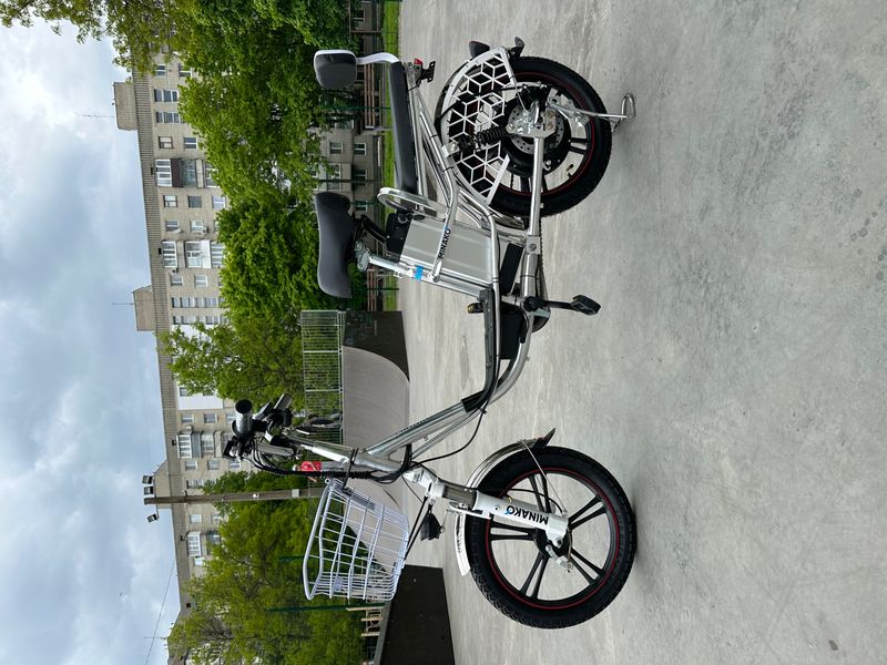 Электровелосипед MINAKO V12 Lux (18" 48V 15Ah 600W )  с задним амортизатором и мягким сиденьем 1742 фото