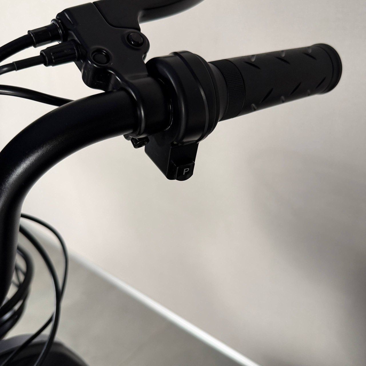 Электровелосипед EVOBIKE YOTA 800W 48V 20Ah Графит 14" Двухместный с двойной амортизацией, корзиной и сигнализацией 986532 фото