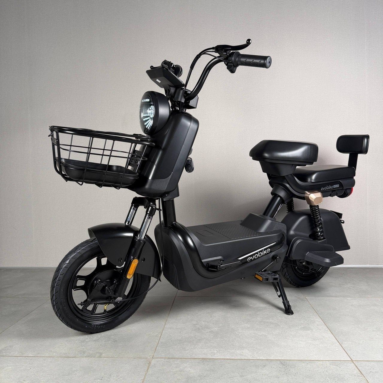 EVOBIKE Atlas 600W 48V 20Ah | потужний компактний електровелосипед з сидінням для другого пасажира, великим дисплеєм, педалями і акумулятором великої ємності, чорний колір 14270002 фото