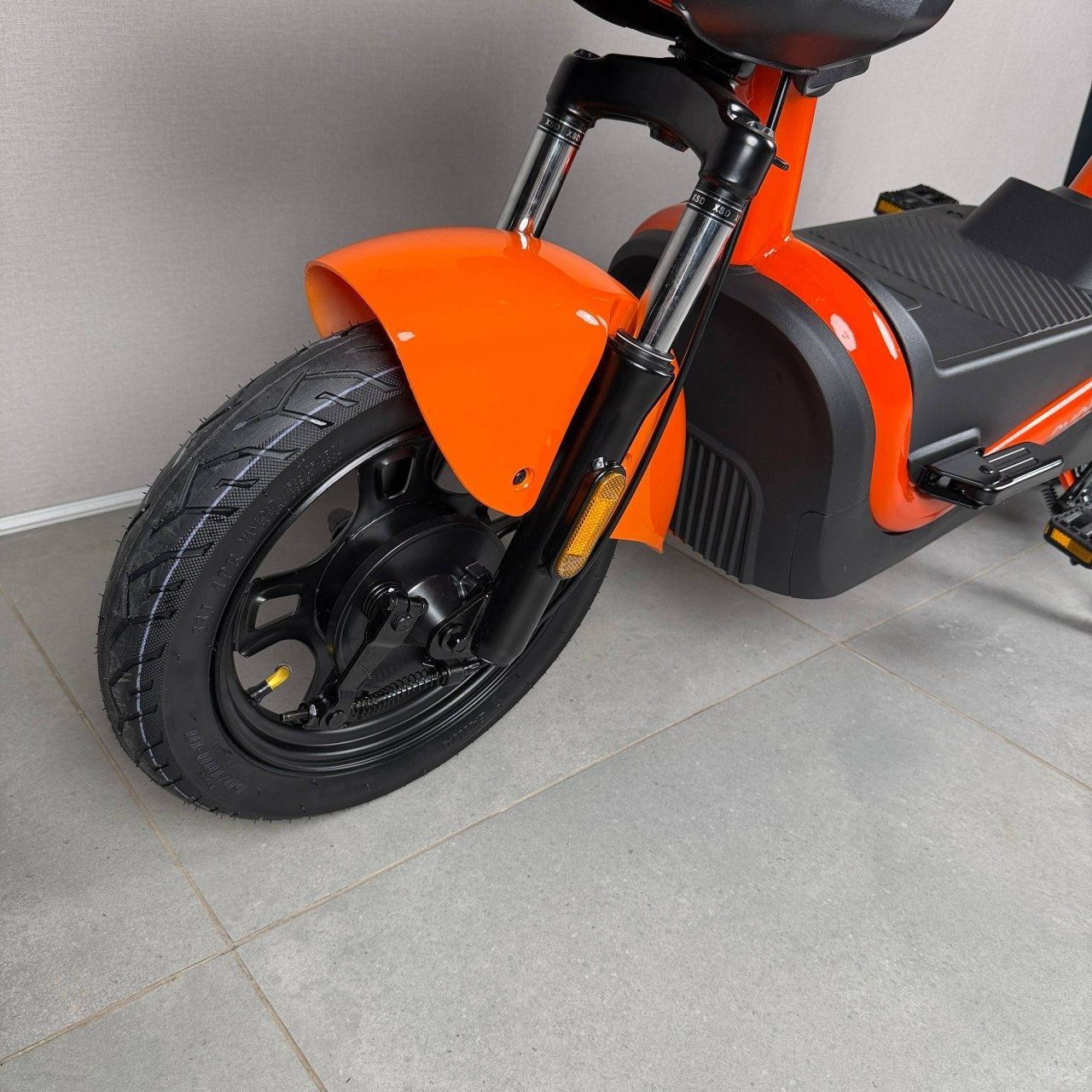 EVOBIKE Atlas 600W 48V 20Ah | потужний компактний електровелосипед з сидінням для другого пасажира, великим дисплеєм, педалями і акумулятором великої ємності, оранжевий колір 14270003 фото