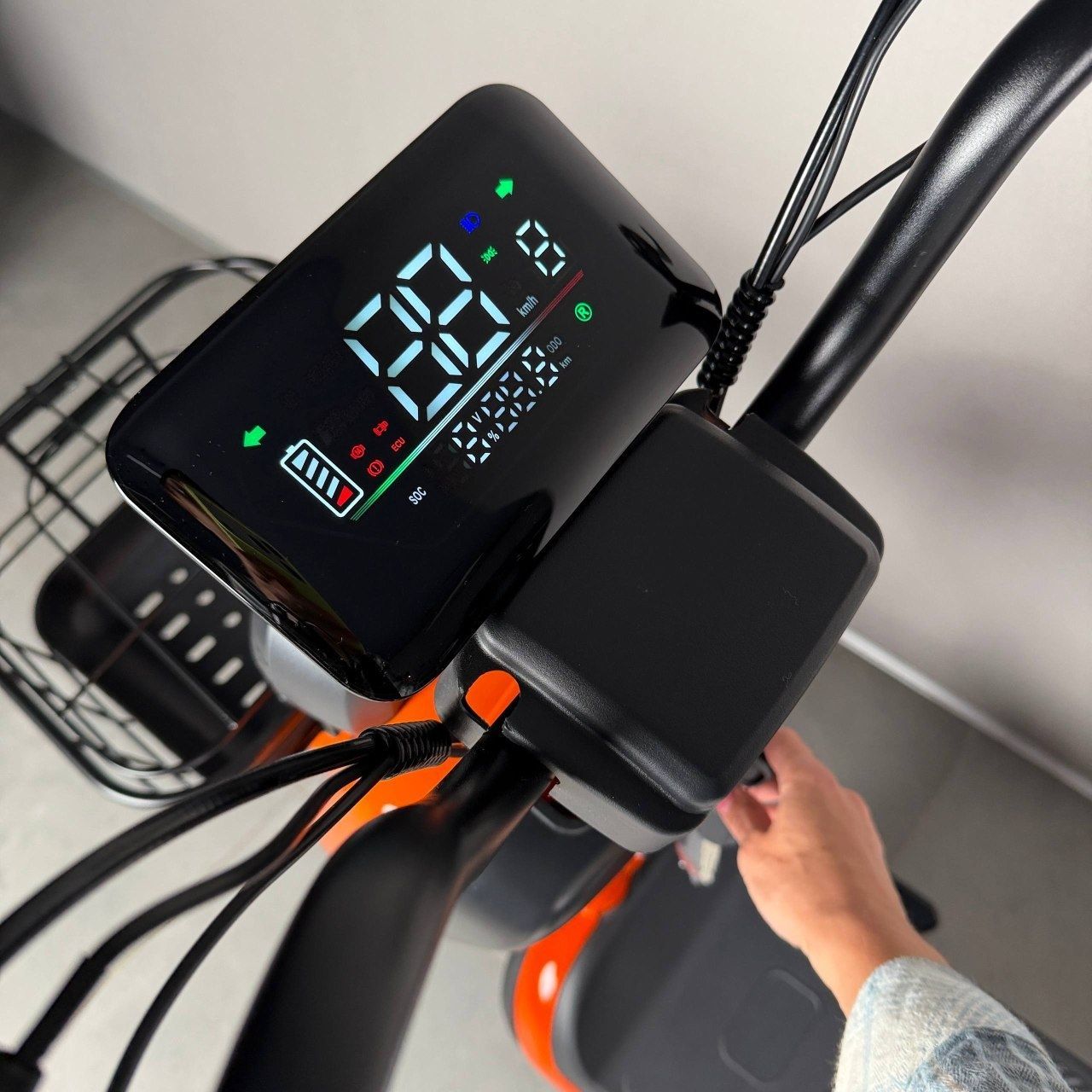 EVOBIKE Atlas 600W 48V 20Ah | потужний компактний електровелосипед з сидінням для другого пасажира, великим дисплеєм, педалями і акумулятором великої ємності, оранжевий колір 14270003 фото
