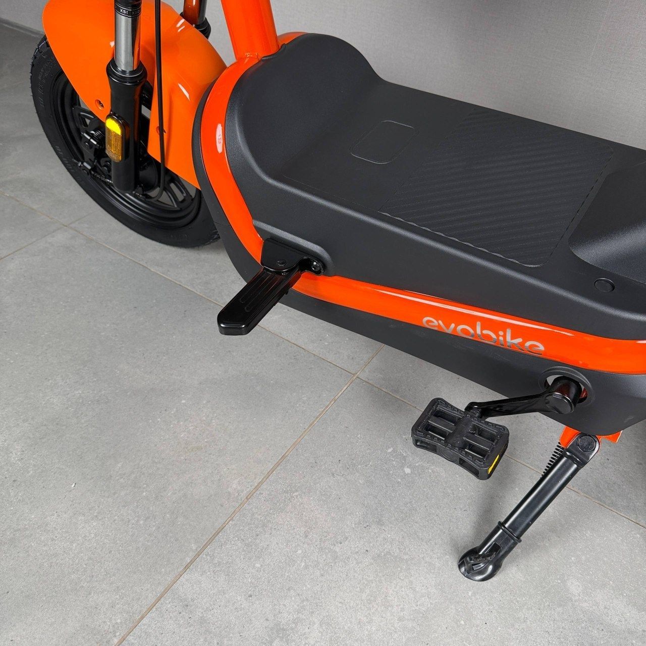 EVOBIKE Atlas 600W 48V 20Ah | потужний компактний електровелосипед з сидінням для другого пасажира, великим дисплеєм, педалями і акумулятором великої ємності, оранжевий колір 14270003 фото