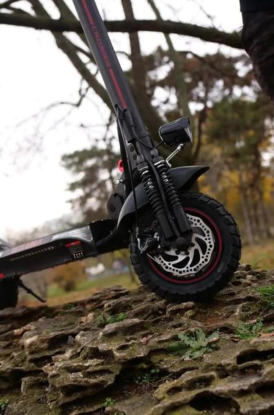 Електросамокат Crosser T4 Turbo Sport ( 3000 Вт; 60 В; 15 А/год) колеса 10" повітря з камерою (чорний)  1557 фото