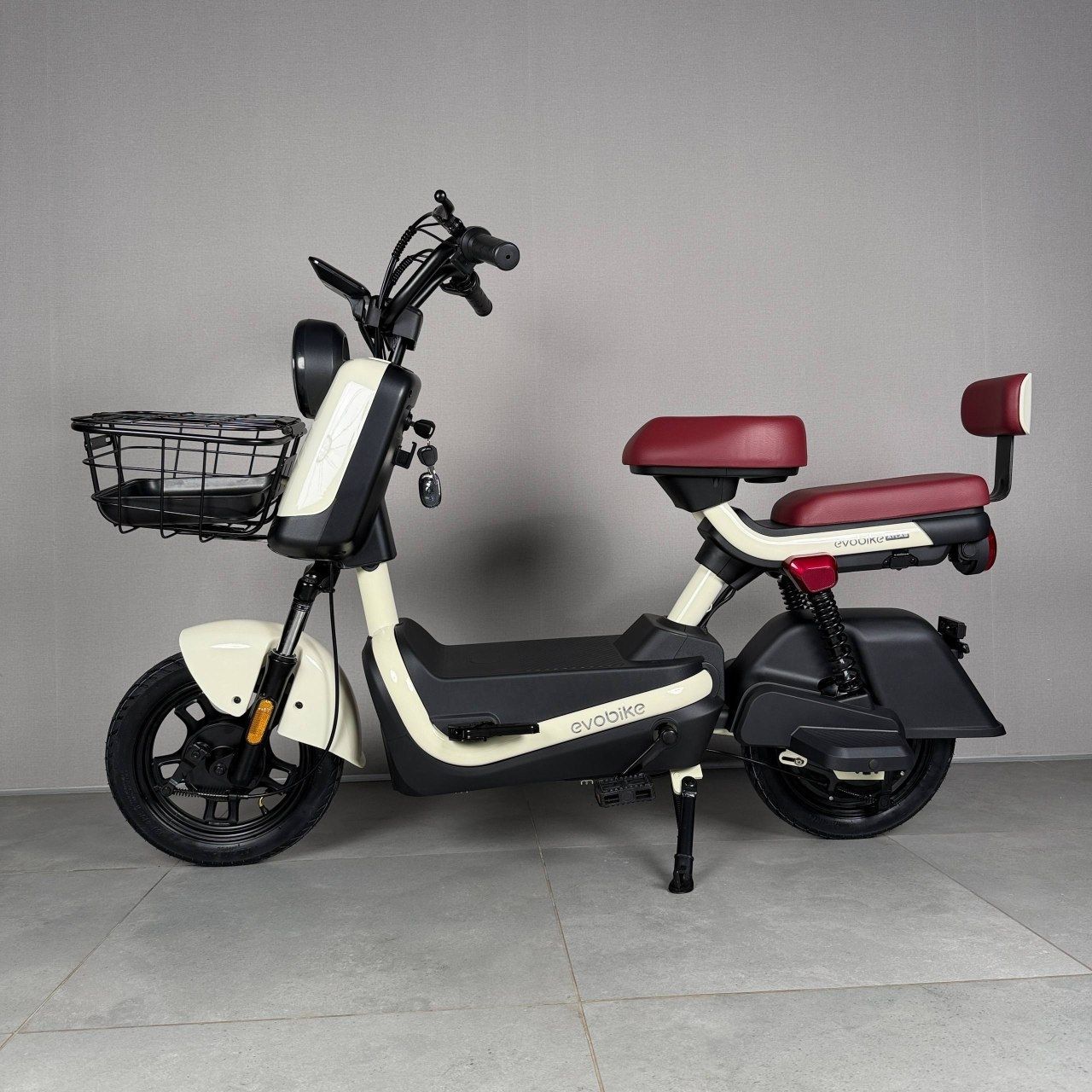 EVOBIKE Atlas PRO 800W 60V 20Ah | потужний компактний 14 дюймів електровелосипед з сидінням для другого пасажира, великим дисплеєм, педалями і акумулятором максимальної ємності, молочний колір 14270007 фото