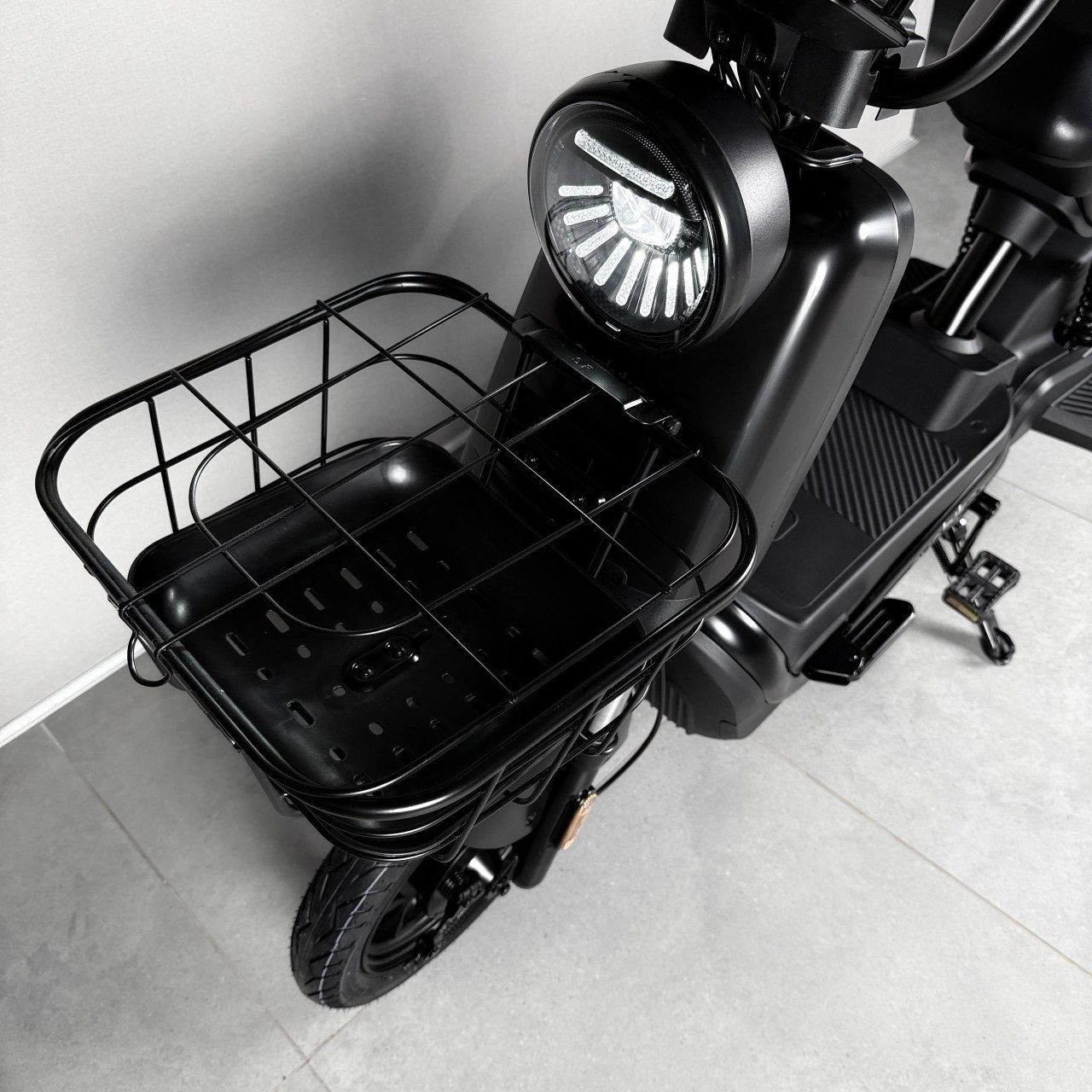 EVOBIKE Atlas PRO 800W 60V 20Ah | мощный компактный 14 дюймов электровелосипед с сиденьем для второго пассажира, большим дисплеем, педалями и аккумулятором максимальной емкости, черный цвет 14270008 фото