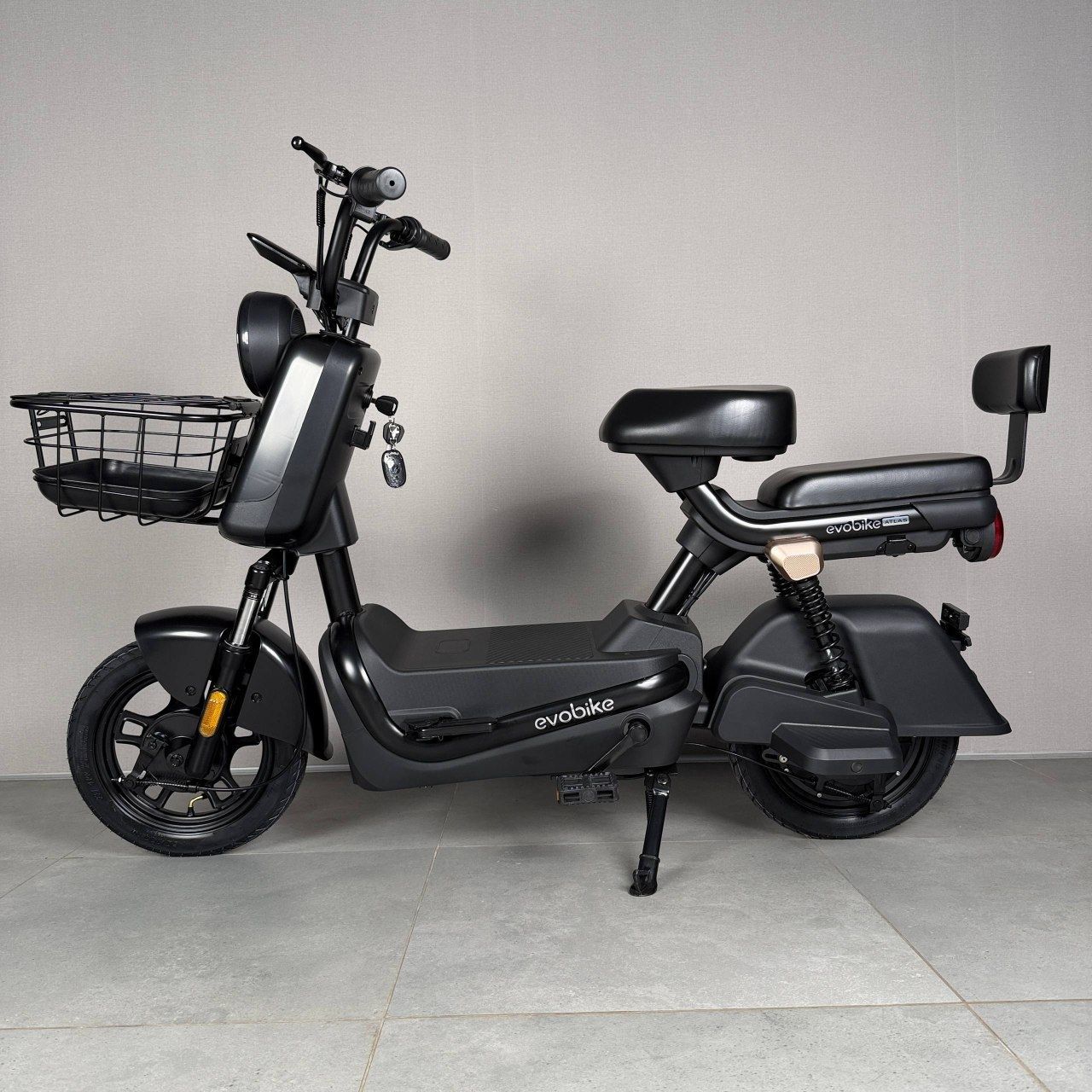 EVOBIKE Atlas PRO 800W 60V 20Ah | мощный компактный 14 дюймов электровелосипед с сиденьем для второго пассажира, большим дисплеем, педалями и аккумулятором максимальной емкости, черный цвет 14270008 фото