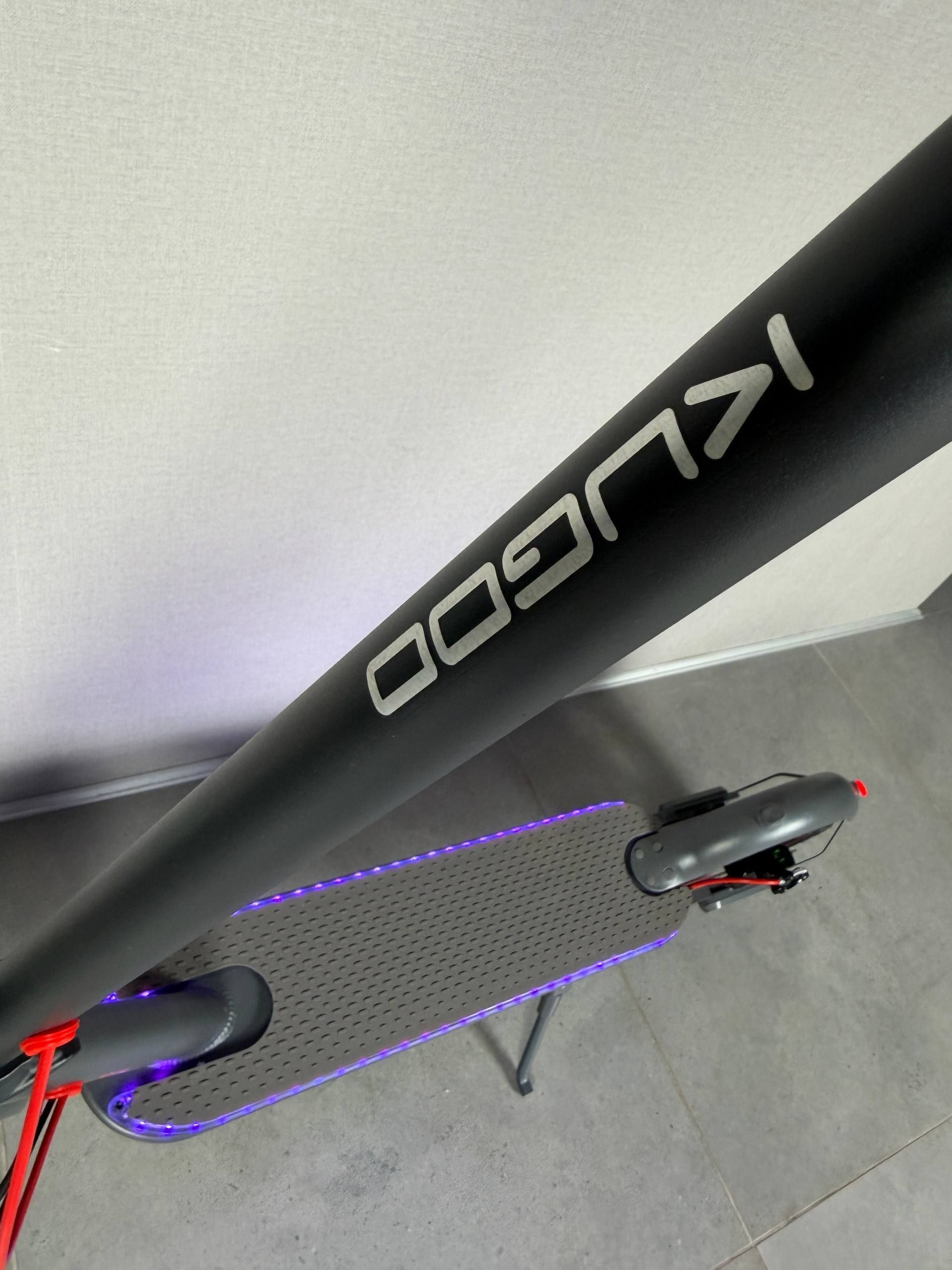 Електросамокат KUGOO Pro 5 RGB 600W 36V 13Ah з підсвіткою деки та переднім амортизатором  907543 фото
