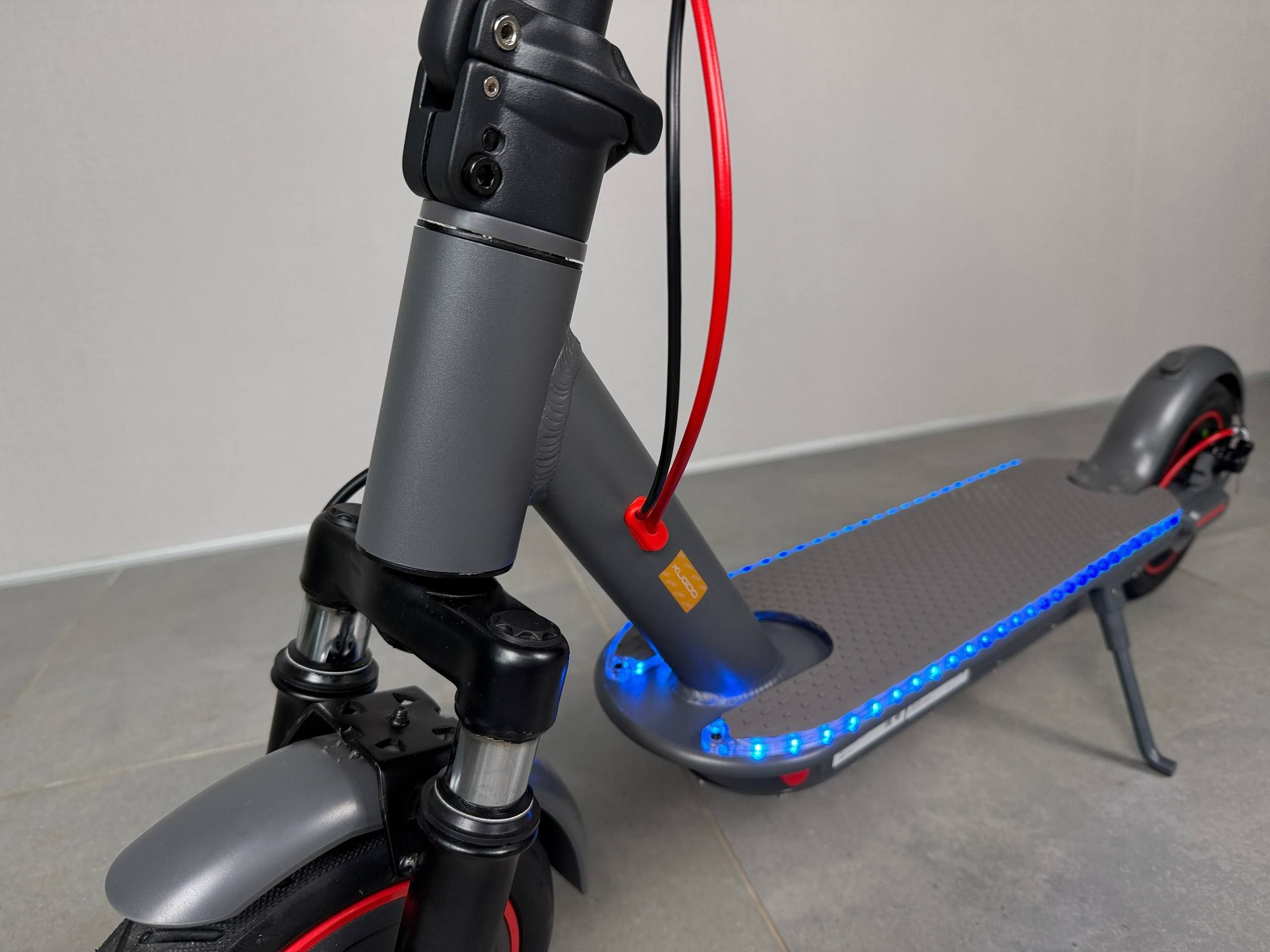 Електросамокат KUGOO Pro 5 RGB 600W 36V 13Ah з підсвіткою деки та переднім амортизатором  907543 фото