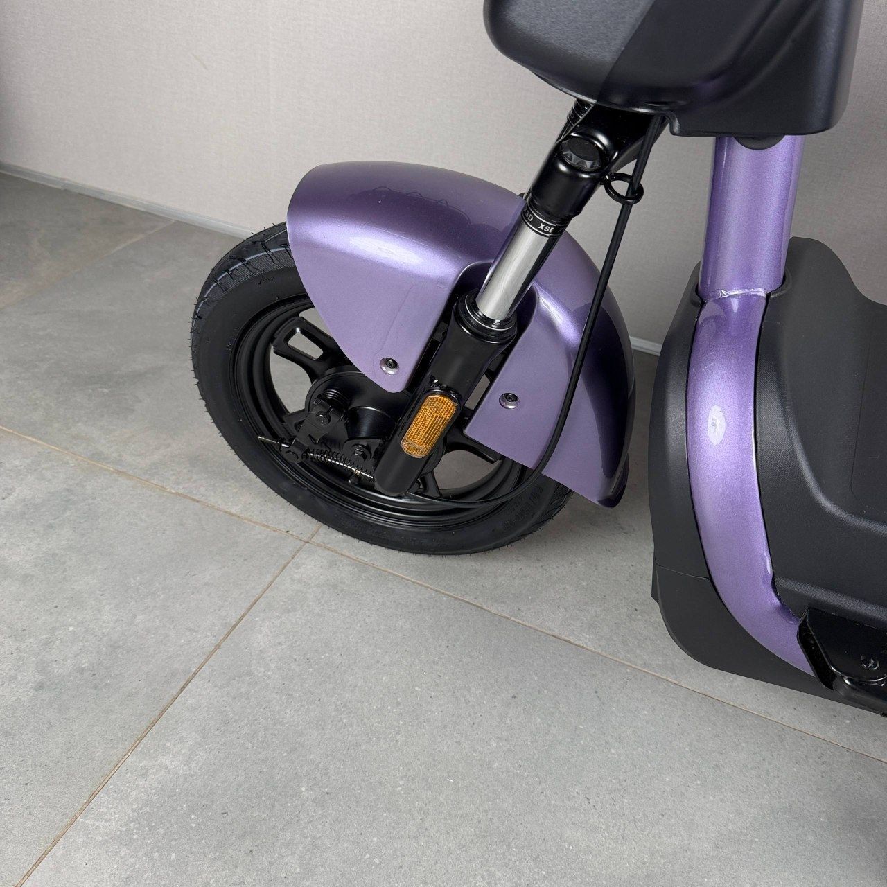 EVOBIKE Atlas PRO 800W 60V 20Ah | потужний компактний 14 дюймів електровелосипед з сидінням для другого пасажира, великим дисплеєм, педалями і акумулятором максимальної ємності, фіолетовий (бузковий) колір 14270010 фото