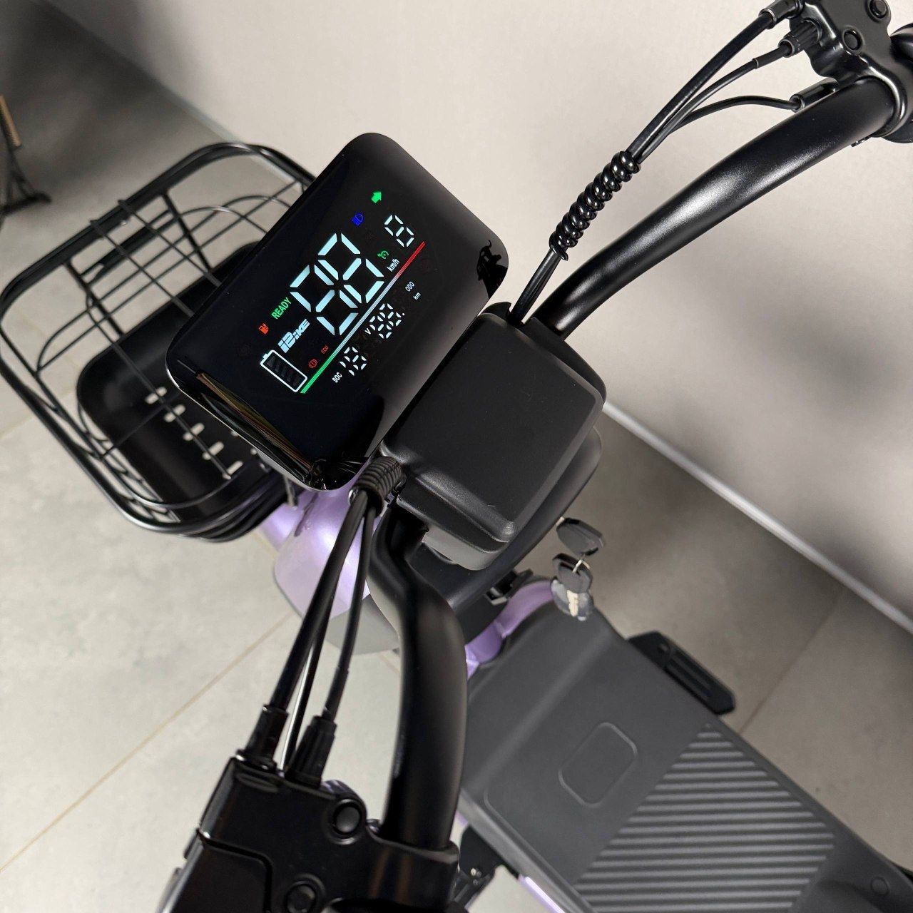 EVOBIKE Atlas PRO 800W 60V 20Ah | потужний компактний 14 дюймів електровелосипед з сидінням для другого пасажира, великим дисплеєм, педалями і акумулятором максимальної ємності, фіолетовий (бузковий) колір 14270010 фото