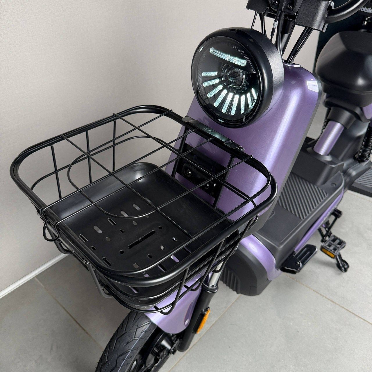 EVOBIKE Atlas PRO 800W 60V 20Ah | потужний компактний 14 дюймів електровелосипед з сидінням для другого пасажира, великим дисплеєм, педалями і акумулятором максимальної ємності, фіолетовий (бузковий) колір 14270010 фото