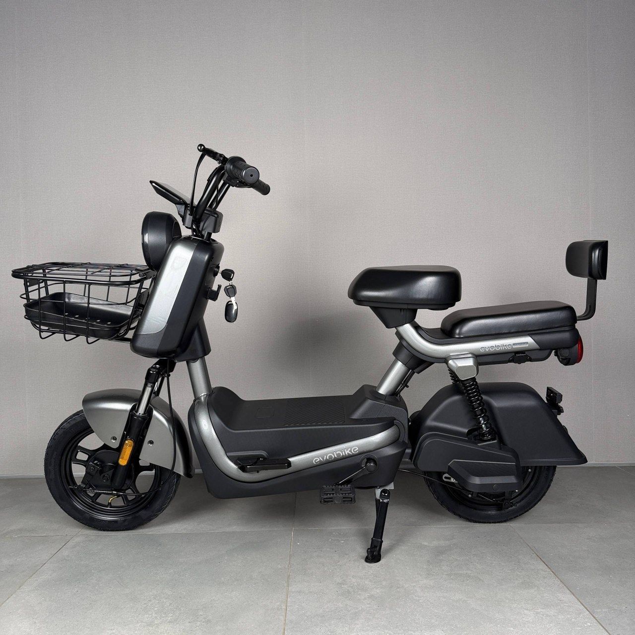 EVOBIKE Atlas PRO 800W 60V 20Ah | мощный компактный 14 дюймов электровелосипед с сиденьем для второго пассажира, большим дисплеем, педалями и аккумулятором максимальной емкости, серый графитовый цвет 14270012 фото