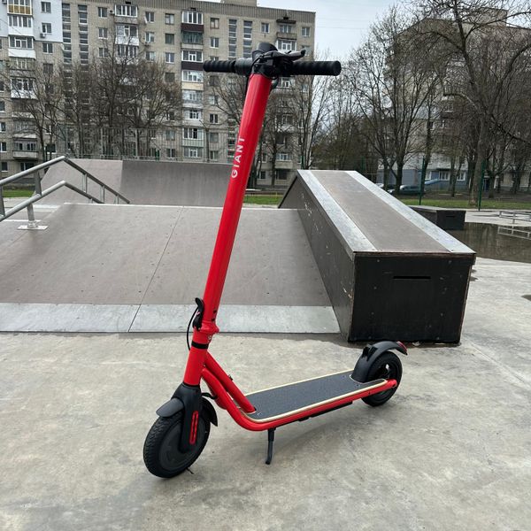 Электросамокат GIANT U9 PRO 600W 13Ah 9.25″ Red NEW (2023 года) 1564 фото