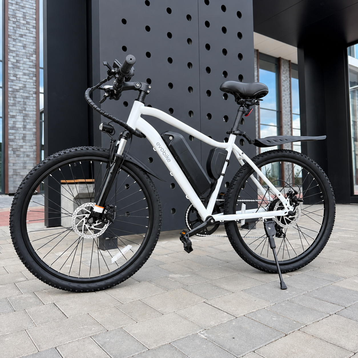 Електровелосипед EVOBIKE Vivo N2 PRO білий  800W 36V 18Ah, колеса 26&times;2.5&Prime;, Shimano 7 швидкостей, PAS, знімний акумулятор 2619 фото