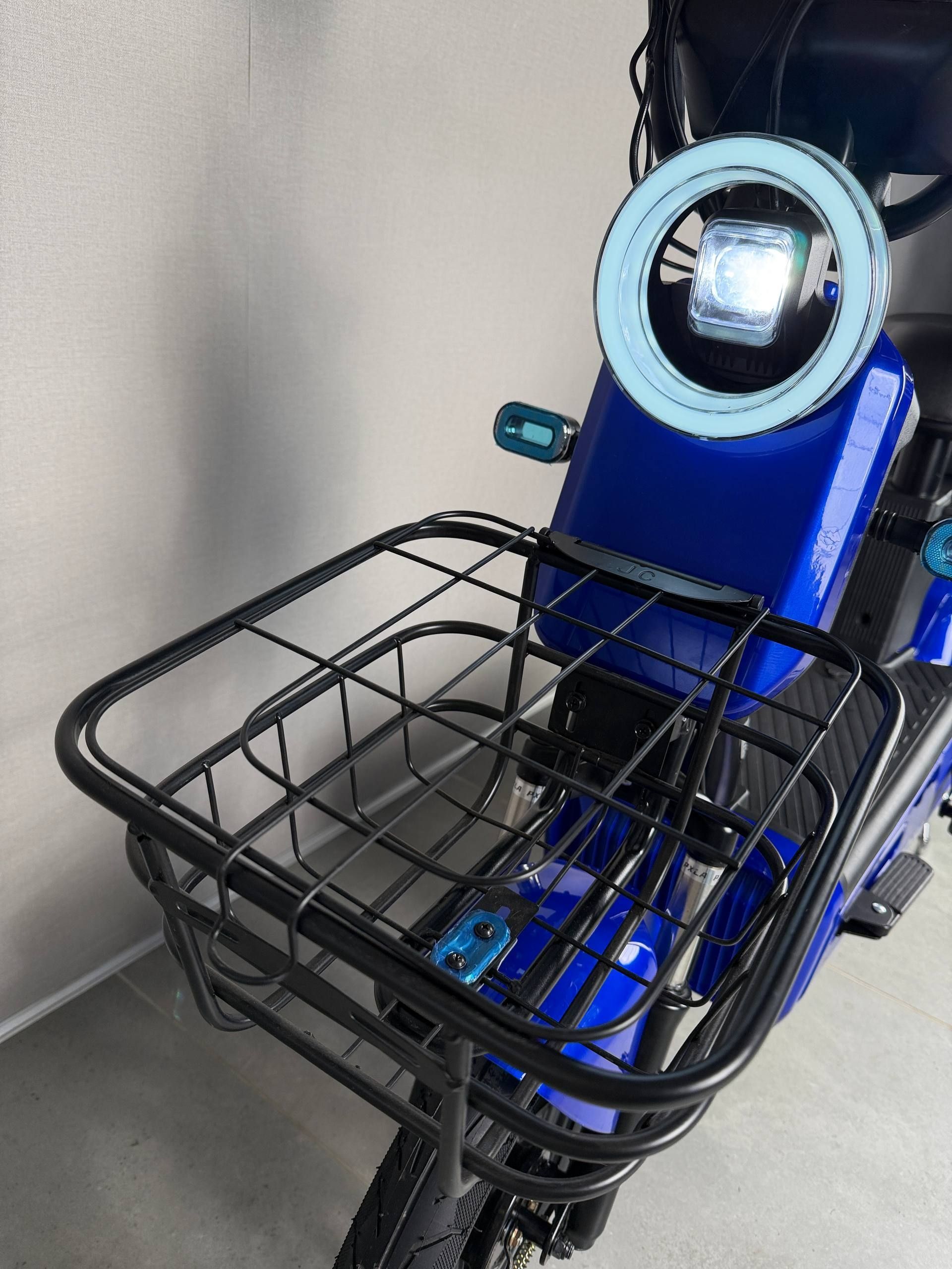 EVOBIKE Nova S 500W 48V 12Ah удобный электровелосипед с 2 сиденьями, корзиной и поворотниками, простой и надежный для города и села, синего цвета 19261706 фото