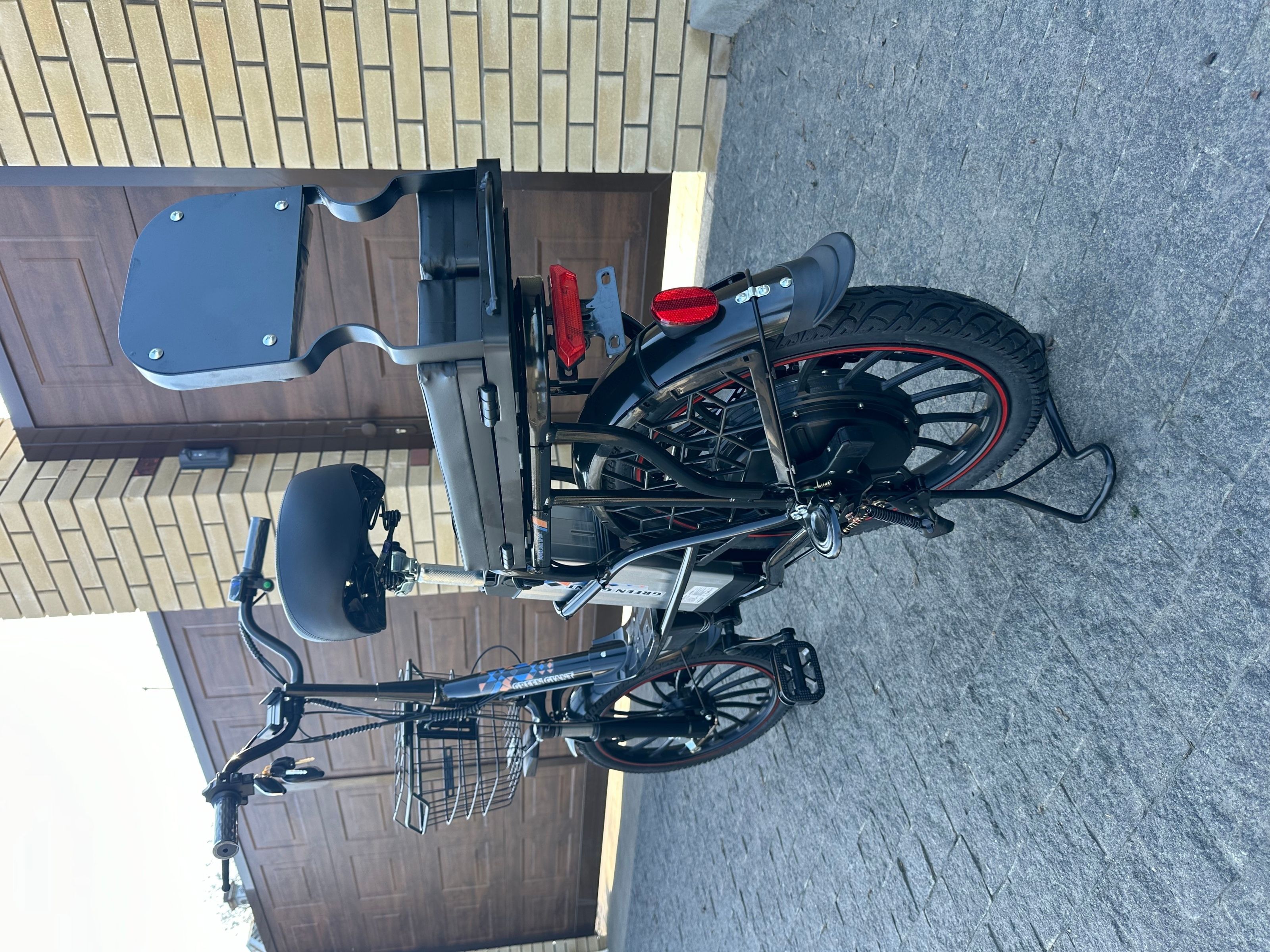 Электровелосипед EVOBIKE X-CITY U20 240W 20" черный, с раскладным сиденьем - грузовым багажником 1102857 фото