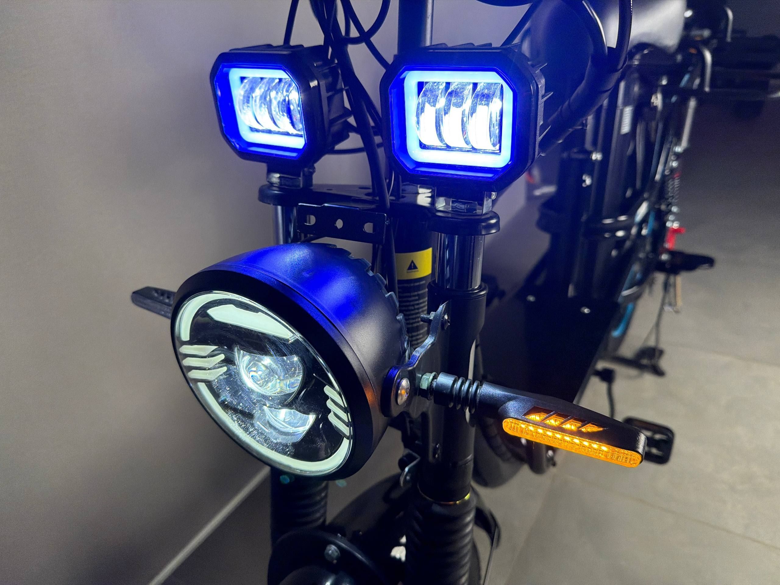 |NEW 2026 !|Електровелосипед MINAKO Monster MAX 20 дюймів (60V, 30Ah, 1500W) синій з розкладним сидінням - багажником ( 2026) 679432 фото